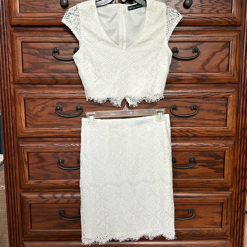 Midnight Doll size 3. 2pc lace skirt/ top